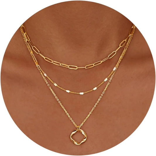 Collar triple elegante 14K